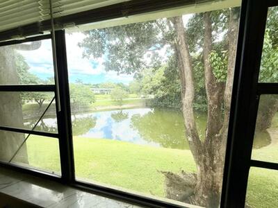 20 Westgate Lane, Boynton Beach, FL 33436