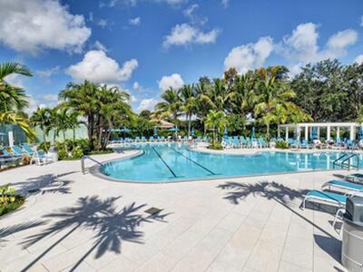 20 Westgate Lane, Boynton Beach, FL 33436