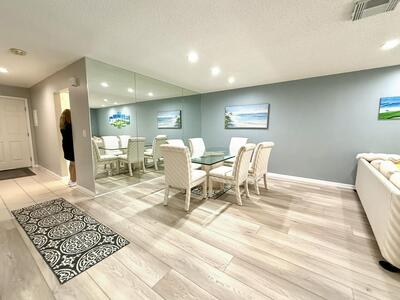 20 Westgate Lane, Boynton Beach, FL 33436