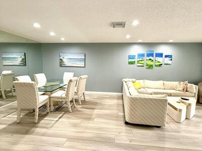 20 Westgate Lane, Boynton Beach, FL 33436