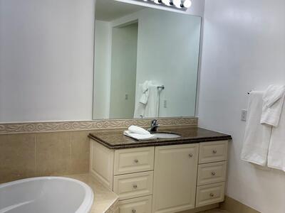 38 Harbour Isle Drive E, Fort Pierce, FL 34949