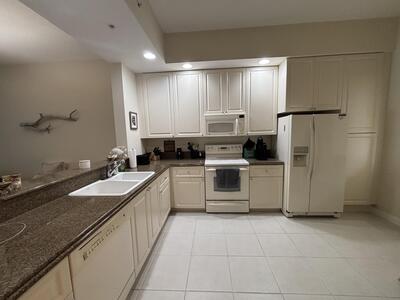 38 Harbour Isle Drive E, Fort Pierce, FL 34949