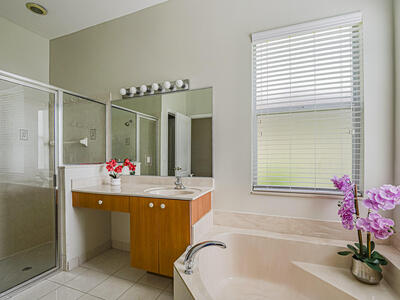 5518 Place Lake Drive, Fort Pierce, FL 34951