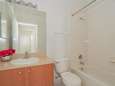 5518 Place Lake Drive, Fort Pierce, FL 34951