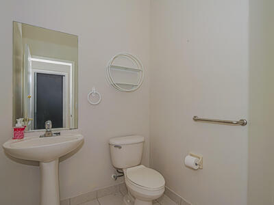 5518 Place Lake Drive, Fort Pierce, FL 34951