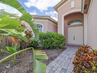 5518 Place Lake Drive, Fort Pierce, FL 34951