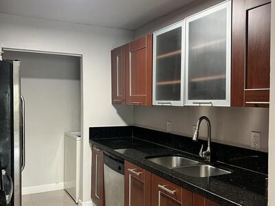 8789 NW 39 Th Street, Sunrise, FL 33351