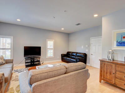 290 NE 5th Avenue, Delray Beach, FL 33483