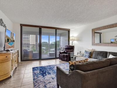 1627 Riverview Road, Deerfield Beach, FL 33441