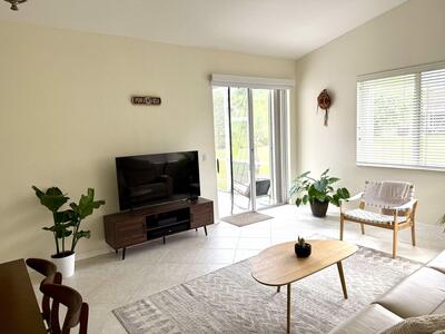 15864 SW 10 Street, Pembroke Pines, FL 33027