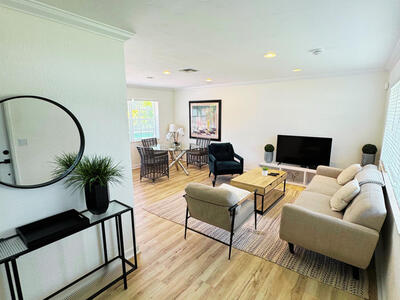 300 NE 7th Street, Boca Raton, FL 33432