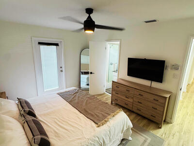 300 NE 7th Street, Boca Raton, FL 33432