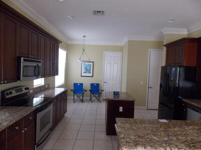 323 NW Sheffield Circle, Port Saint Lucie, FL 34983