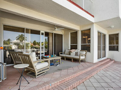 4830 NE 28 Avenue, Lighthouse Point, FL 33064