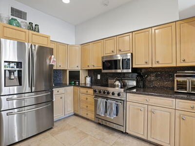 4830 NE 28 Avenue, Lighthouse Point, FL 33064