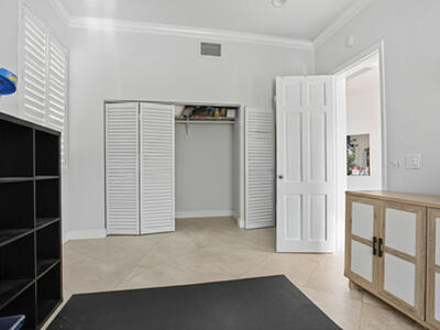 4830 NE 28 Avenue, Lighthouse Point, FL 33064