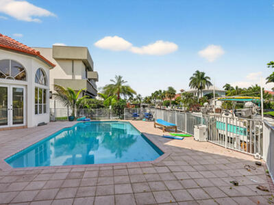 4830 NE 28 Avenue, Lighthouse Point, FL 33064