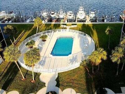 2424 N Federal Highway, Boynton Beach, FL 33435