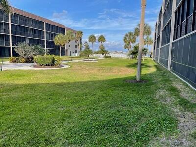 2424 N Federal Highway, Boynton Beach, FL 33435