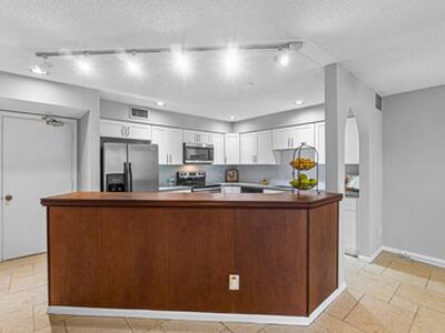 5540 Coach House Circle, Boca Raton, FL 33486