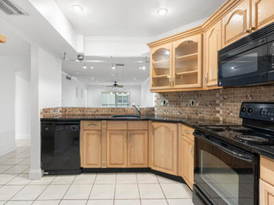 6300 S Falls Cir Drive, Lauderhill, FL 33319