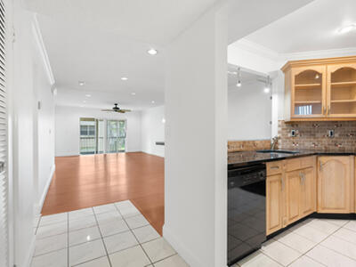 6300 S Falls Cir Drive, Lauderhill, FL 33319