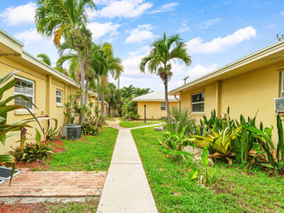 2625 W West Way, Riviera Beach, FL 33404