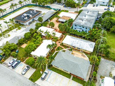 2637 W West Way, Riviera Beach, FL 33404