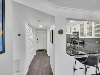 2920 SW 22nd Avenue, Delray Beach, FL 33445