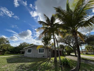 117 SE 4th Avenue, Deerfield Beach, FL 33441