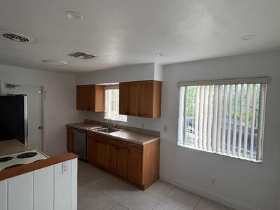 117 SE 4th Avenue, Deerfield Beach, FL 33441