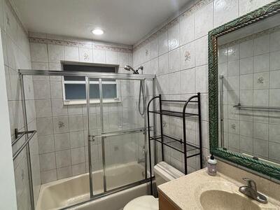 117 SE 4th Avenue, Deerfield Beach, FL 33441