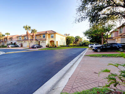 6143 Seminole Gardens Circle, Riviera Beach, FL 33418