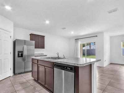 2550 SE Rock Springs Drive, Port Saint Lucie, FL 34952