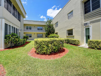 318 Monaco Boulevard, Delray Beach, FL 33446