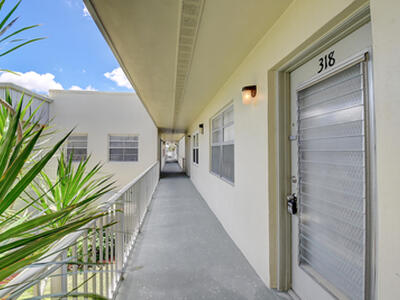 318 Monaco Boulevard, Delray Beach, FL 33446