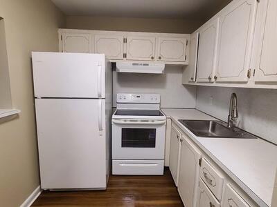 82 Canterbury D, West Palm Beach, FL 33417