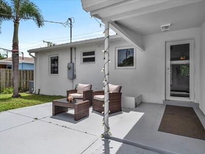 727 Bunker Road, West Palm Beach, FL 33405