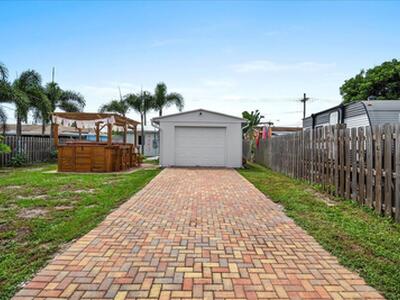 727 Bunker Road, West Palm Beach, FL 33405
