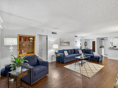 134 Brackenwood Road, Palm Beach Gardens, FL 33418