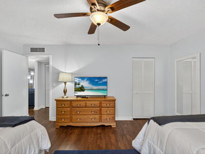 134 Brackenwood Road, Palm Beach Gardens, FL 33418