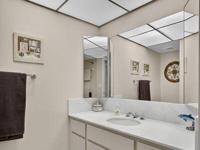 134 Brackenwood Road, Palm Beach Gardens, FL 33418