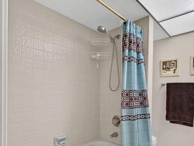 134 Brackenwood Road, Palm Beach Gardens, FL 33418