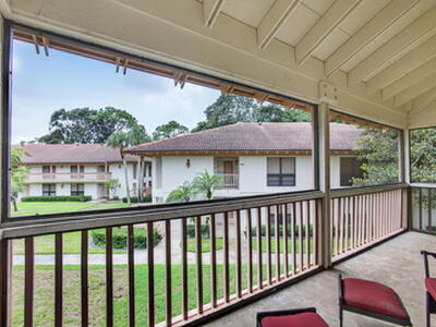 134 Brackenwood Road, Palm Beach Gardens, FL 33418