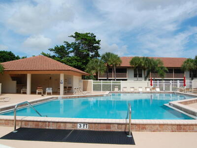 134 Brackenwood Road, Palm Beach Gardens, FL 33418