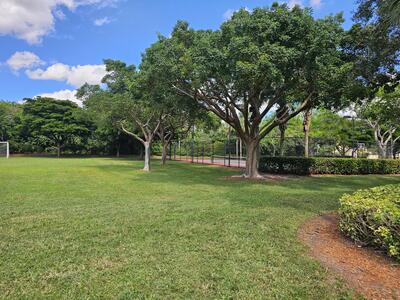 7533 Topiary Avenue, Boynton Beach, FL 33437