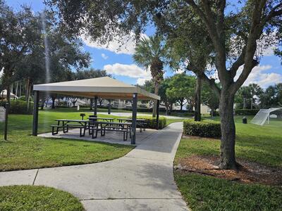 7533 Topiary Avenue, Boynton Beach, FL 33437