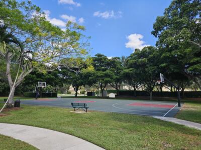 7533 Topiary Avenue, Boynton Beach, FL 33437