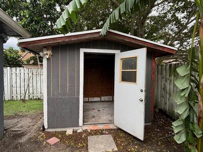 4930 NW 85 Ter Terrace, Lauderhill, FL 33351