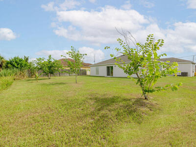 362 NW Bayshore Boulevard, Port Saint Lucie, FL 34983